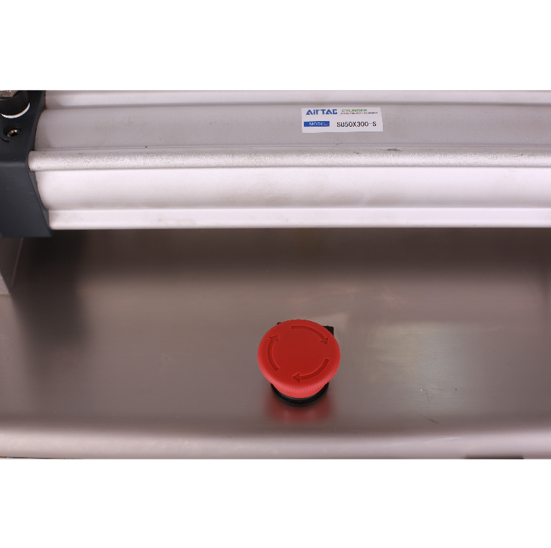 Semi-automatic High Accuracy Liquid Filling Machine Self-fluid Water Juice Beverage Quantitative Filling Machine